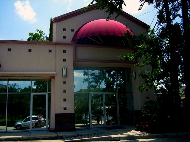 Dome With No Sign Band